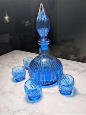 Vintage Genie Peacock Blue Glass Decanter Set with 4 Stems - Elegant Cut Glass
